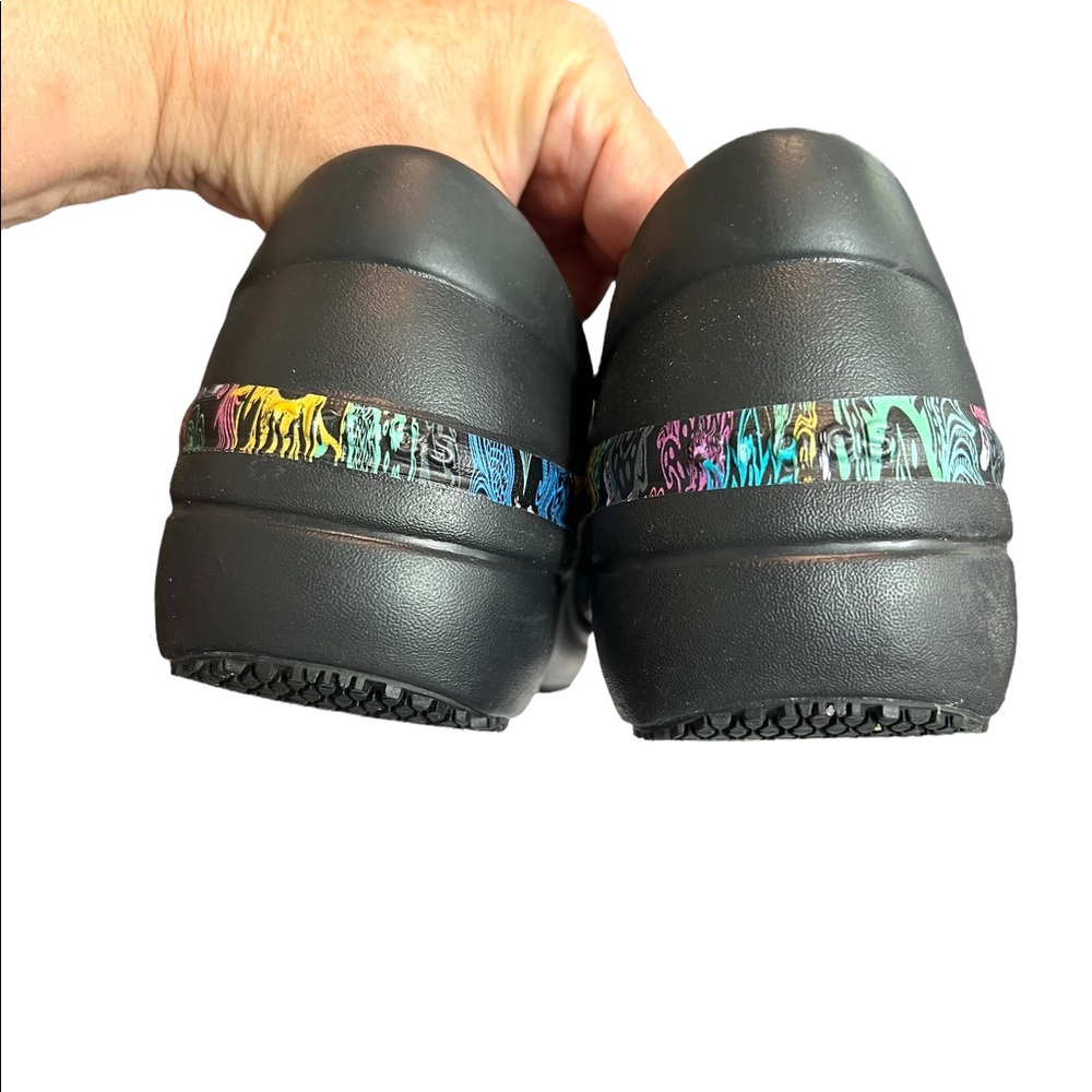 Crocs Neria Pro II Clog. Bright Paisley Floral Size 8W - Picture 5 of 7